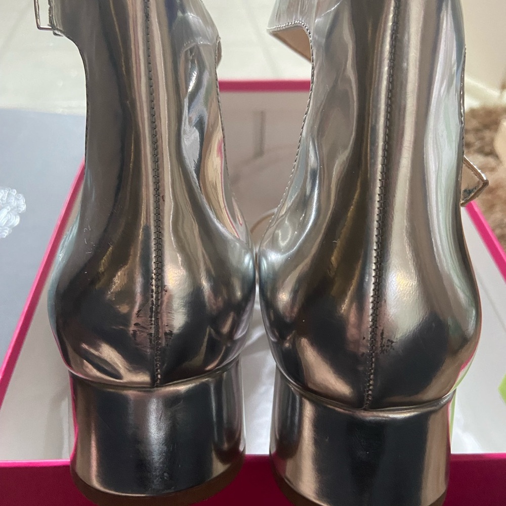 VINCE CAMUTO VC-SASSETA bright silver shoes size 9.5 - Picture 7 of 10